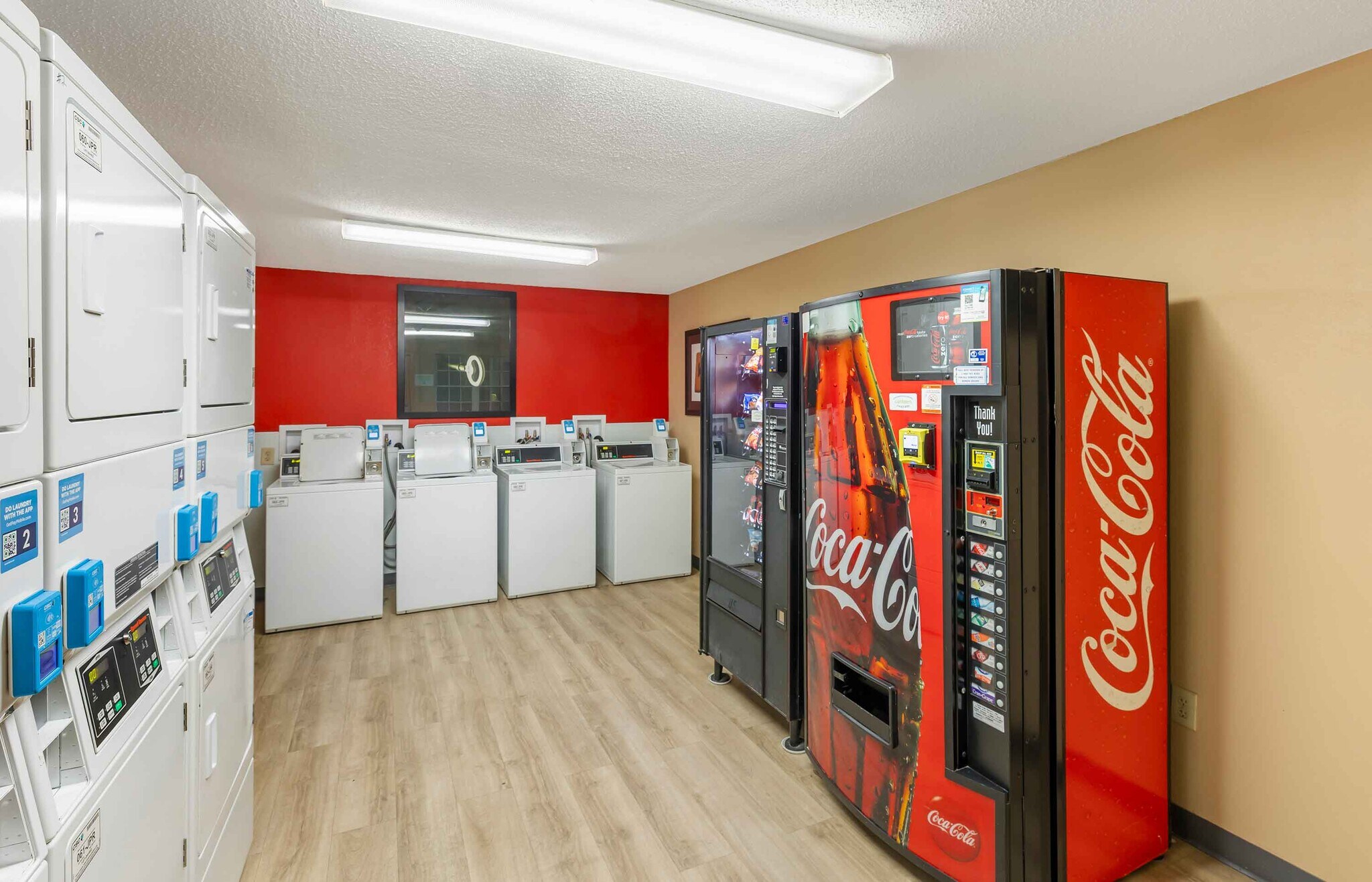 Building Photo - Furnished Studio-St. Louis - Westport - East Lackland Rd.