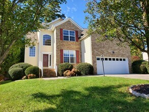 Building Photo - Beautiful 5 Bedroom Home in Watermill Subdivision!