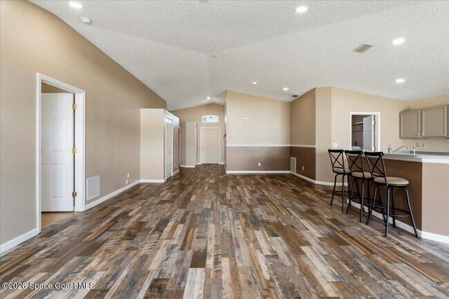 Building Photo - 2667 Deercroft Dr