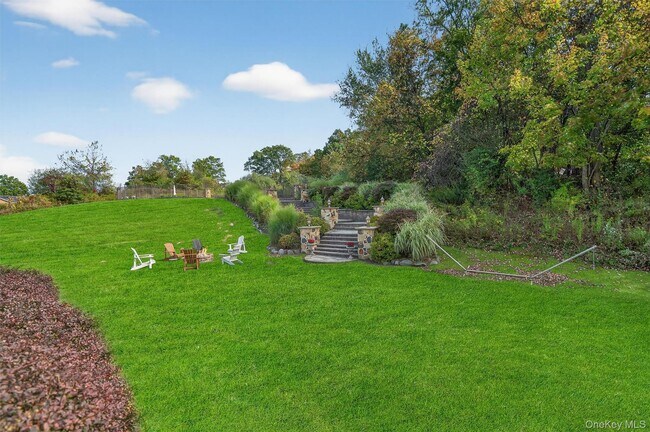 Building Photo - 11 Dorian Way