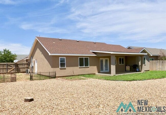 Building Photo - Stunning 3 Bed 2 Bath Home in Clovis, NM