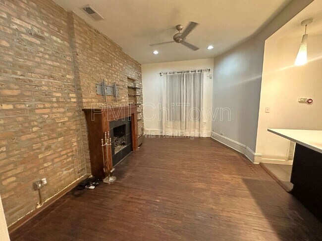 Building Photo - 1114 E 62nd St