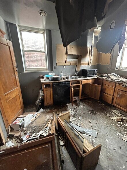 Building Photo - 1337 Walton Ave