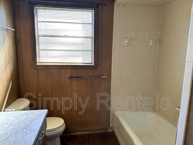 Building Photo - Manson St 706 - 1