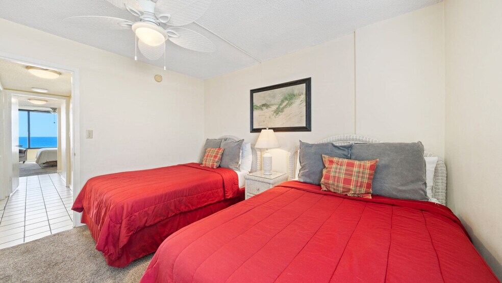 Building Photo - 7205 Thomas Dr