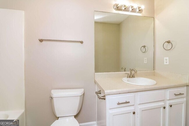 Building Photo - 127 Silver Fox Trail