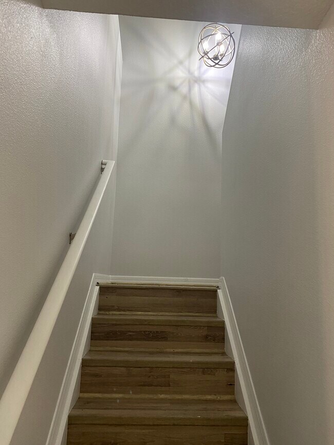 Building Photo - 111 Cabrillo Dr