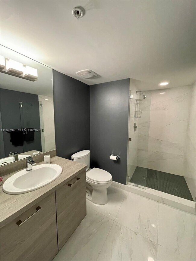 Building Photo - 400 Sunny Isles Blvd