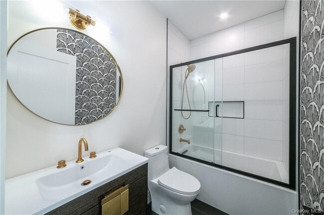 Building Photo - 23 Poplar St