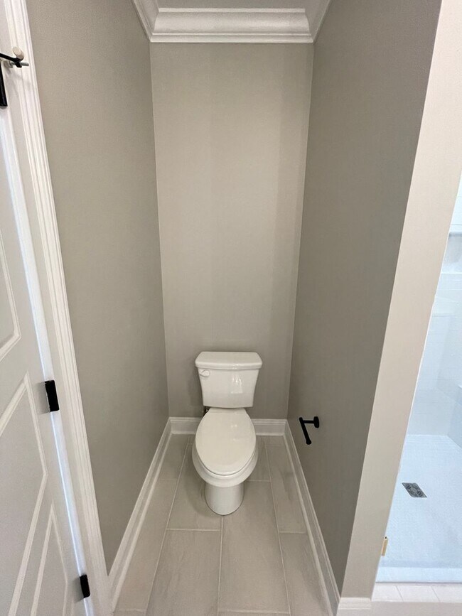 Building Photo - New 3/2.5 Townhouse in Downtown Rome $2,295