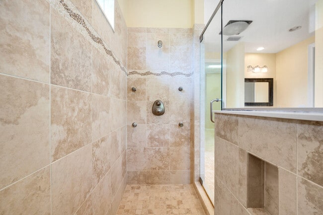 Building Photo - 1214 Merlot Dr