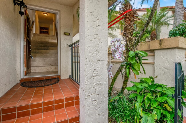 Building Photo - 7888 La Mirada Dr