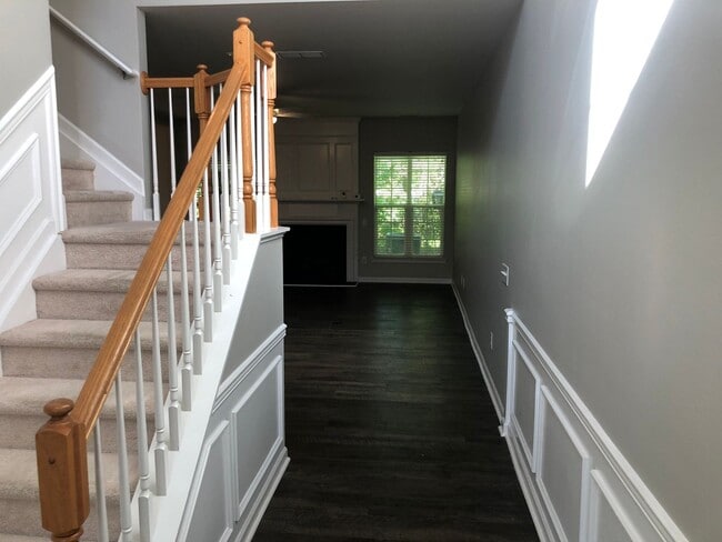 Building Photo - This lovely townhome is located in the highly desirable community of Blakeney Preserve just off R...