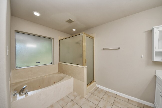 Building Photo - 3211 Carmel Valley Dr