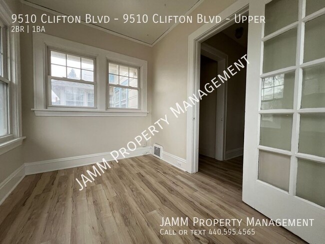 Building Photo - Updated 2 Bedroom Unit in Cleveland!