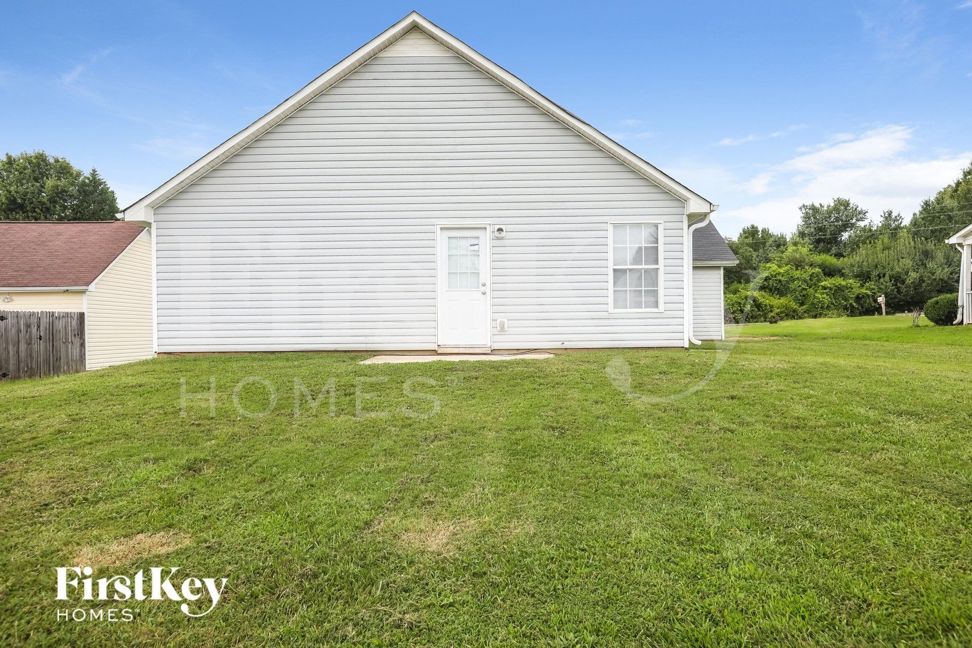 Building Photo - 9522 Sleepy Hollow Ln