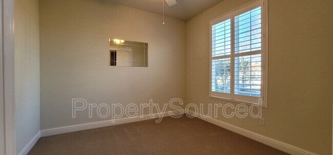 Building Photo - 2339 Shadow Berry Dr