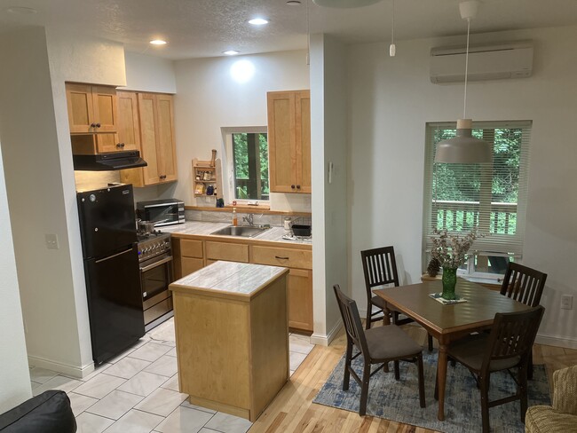 Building Photo - 10840 SW 55th Ave