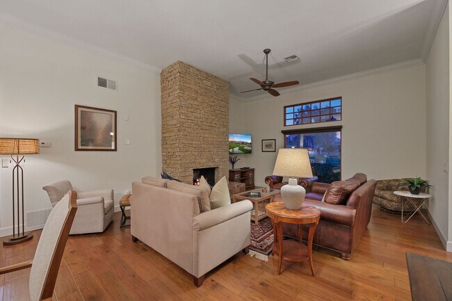 Building Photo - Luxury Golf Course Retreat in Indian Wells