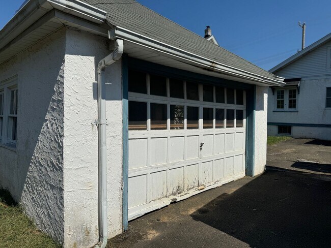 Building Photo - Great Lansdale Single for rent 3 Bedrooms ...