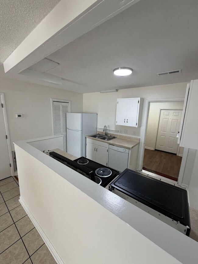 Building Photo - 106 Corley St