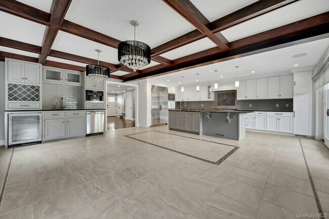 Building Photo - 47 Highland Ave