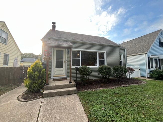 Primary Photo - 3775 S Logan Ave
