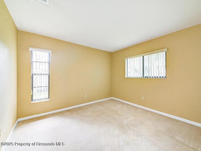 Building Photo - 13460 Little Farms Dr