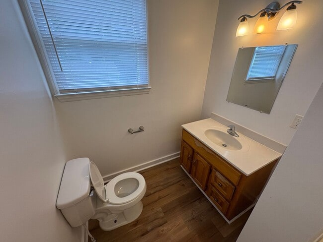 Building Photo - Three Bedroom One Bath Second Story Duplex...