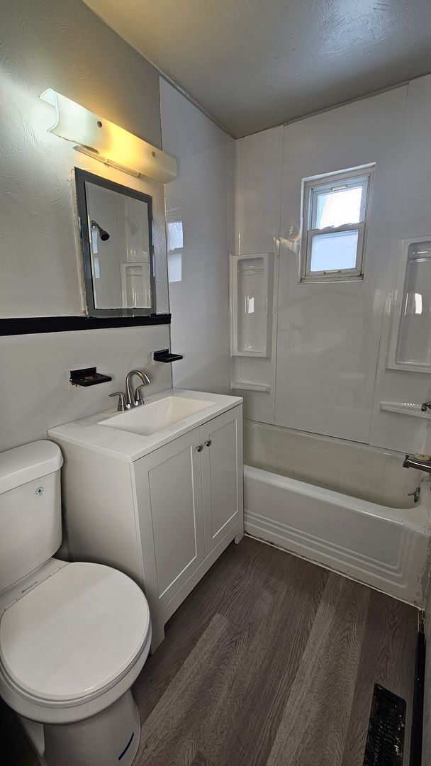 Building Photo - Welcome to this charming newly renovated 2-bedroom, 1-bathroom single-family home located in the ...