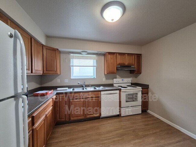 Building Photo - 3162 Tarwater Ave