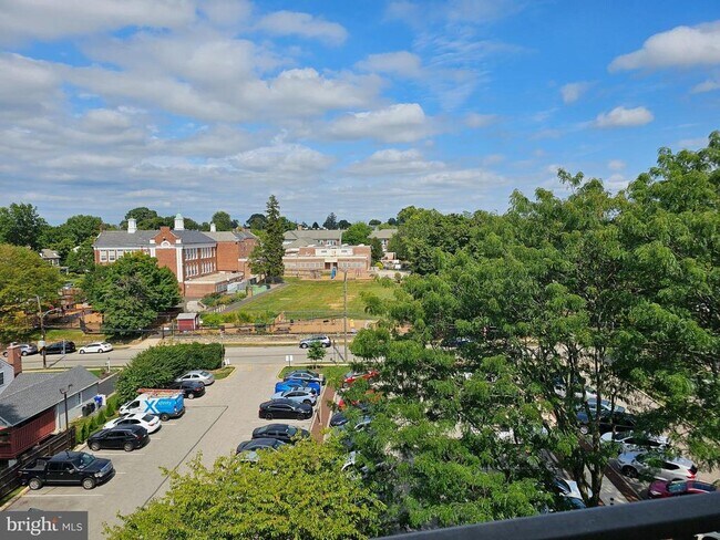 Building Photo - 309 Florence Ave