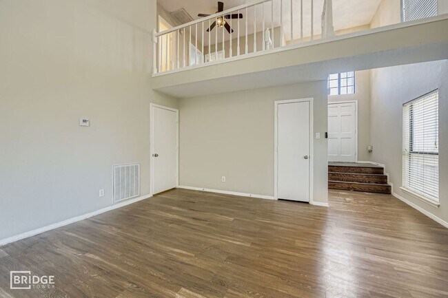 Building Photo - 1322 Jasmine Dr