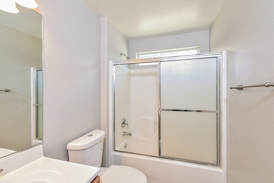 Building Photo - 8775 Parsons Ridge Ave