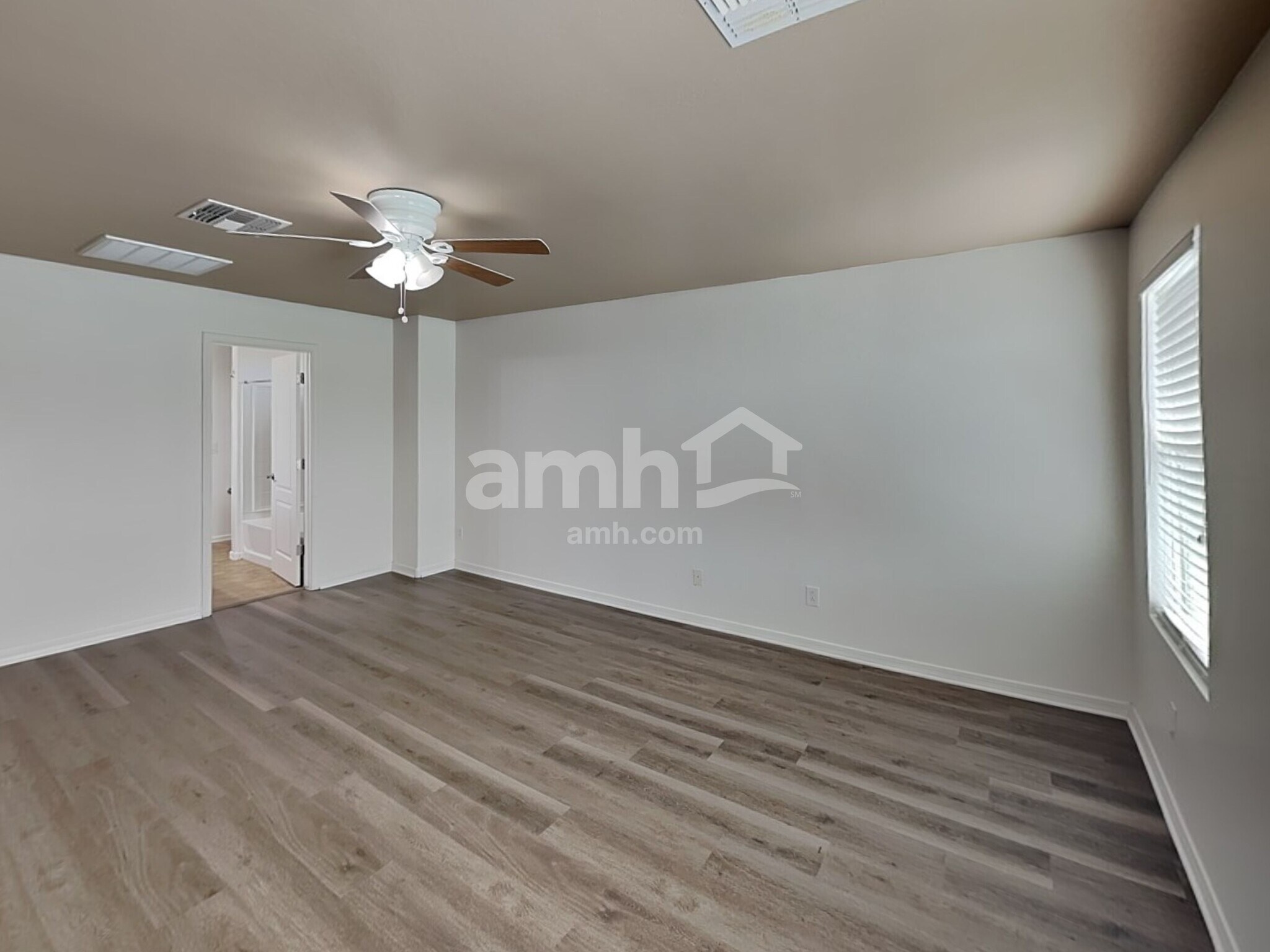 Building Photo - 20784 W Hamilton St