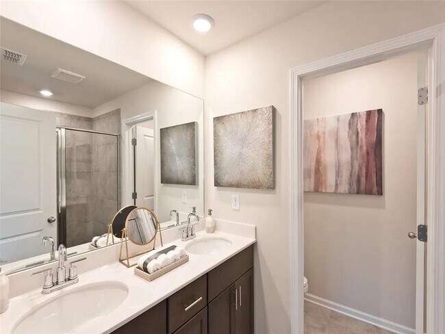 Building Photo - 1643 Villageside Ct