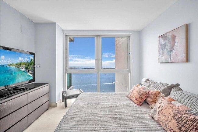 Building Photo - 1331 Brickell Bay Dr