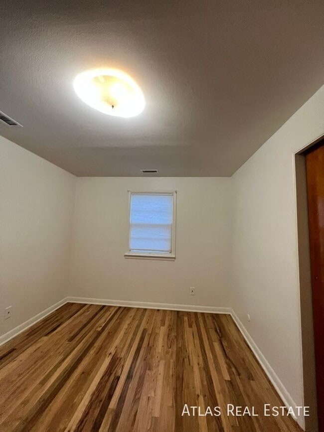 Building Photo - 5110 S Pearl St