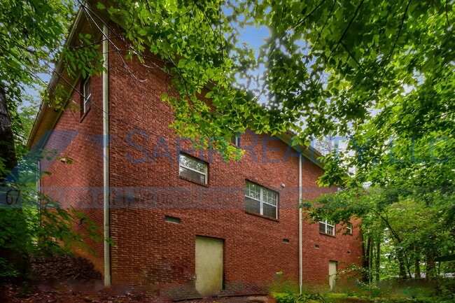 Building Photo - 2685 Morris St NW