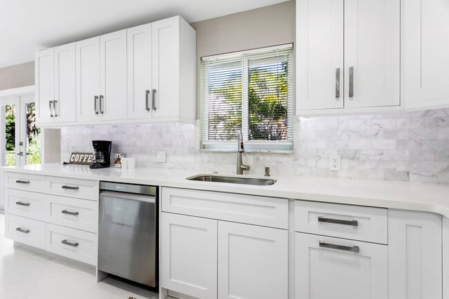 Building Photo - 5200 Club Rd