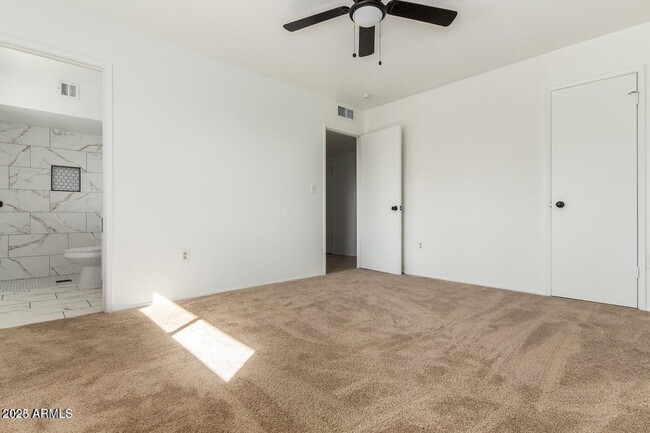 Building Photo - 11640 N Hagen Dr