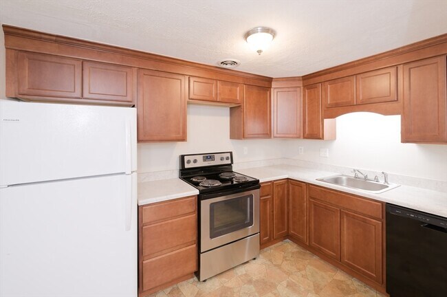 Building Photo - 1325 Worcester Rd