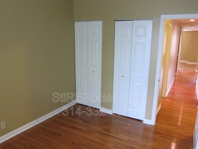 Building Photo - 3839 Shenandoah Ave