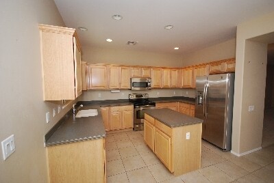 Building Photo - 768 West Calle Valenciana