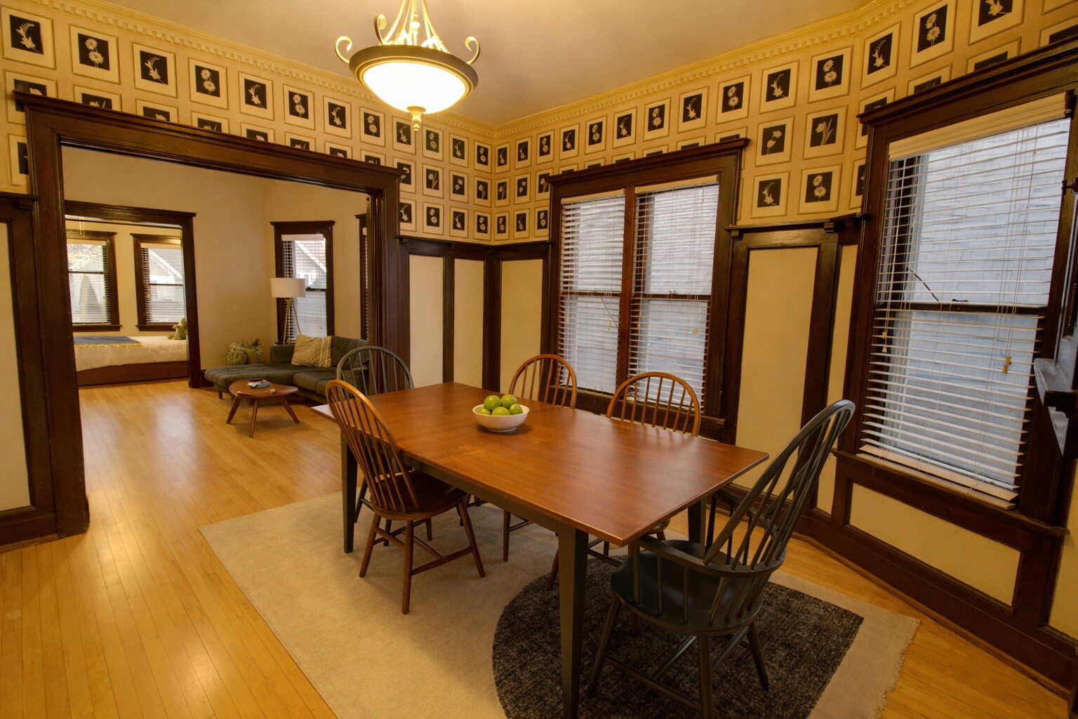 Dining Room - 1939 N Bartlett Ave