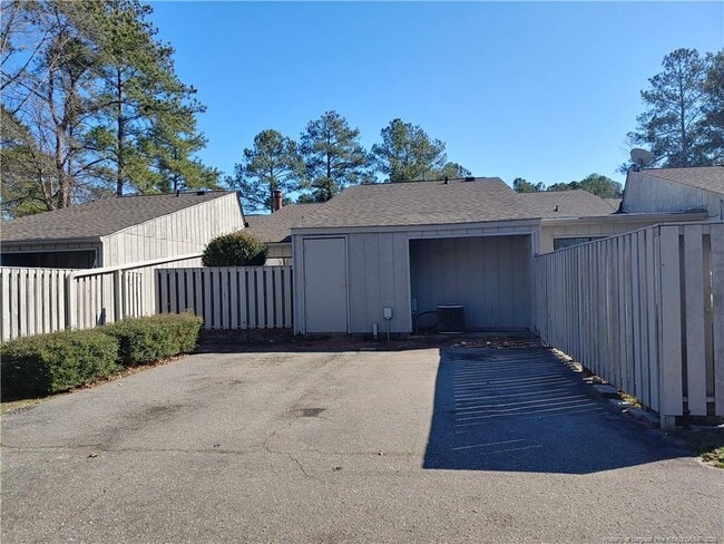 Building Photo - 122 Mallard Cove