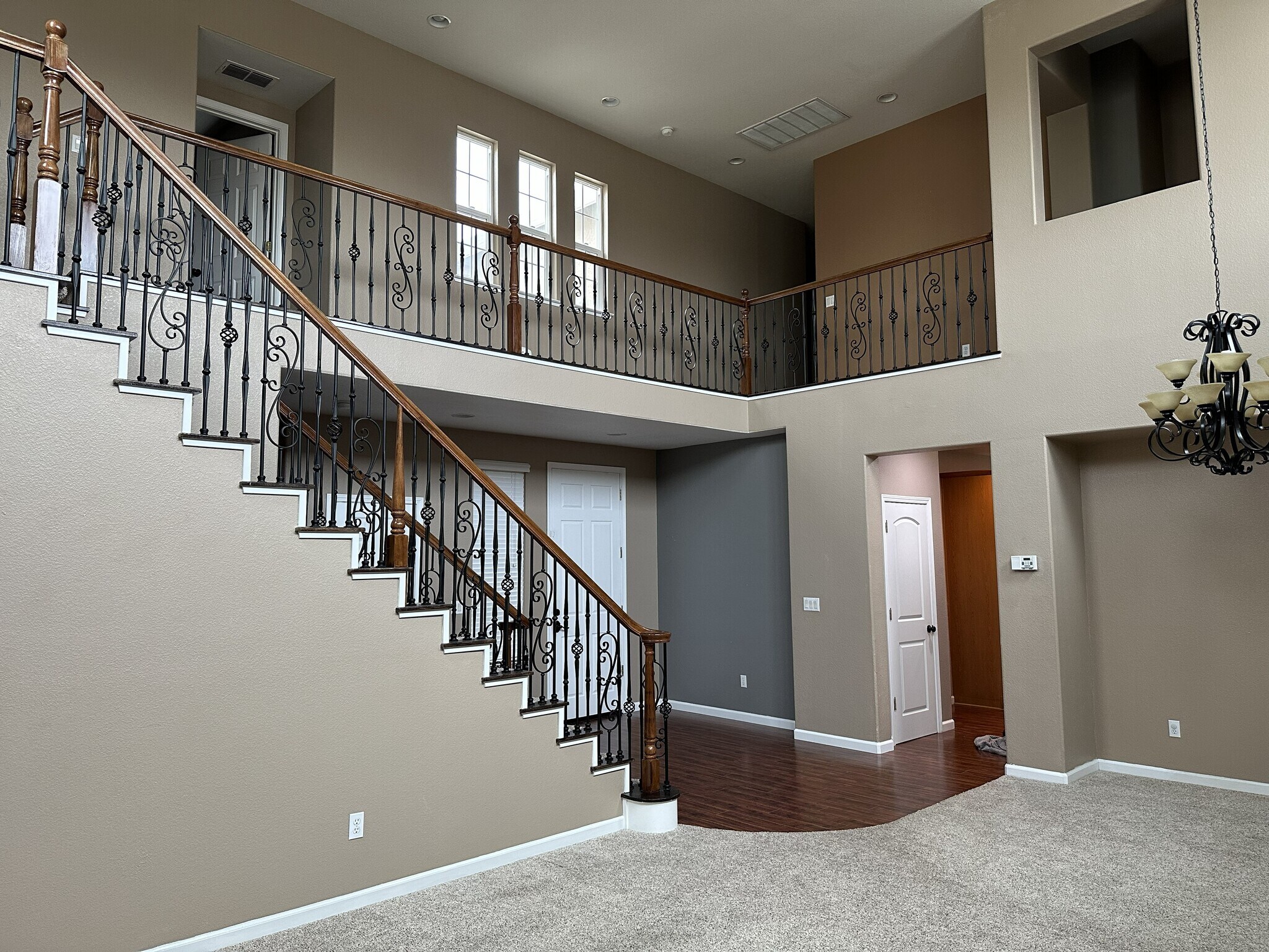 Building Photo - 5505 Claudied Way