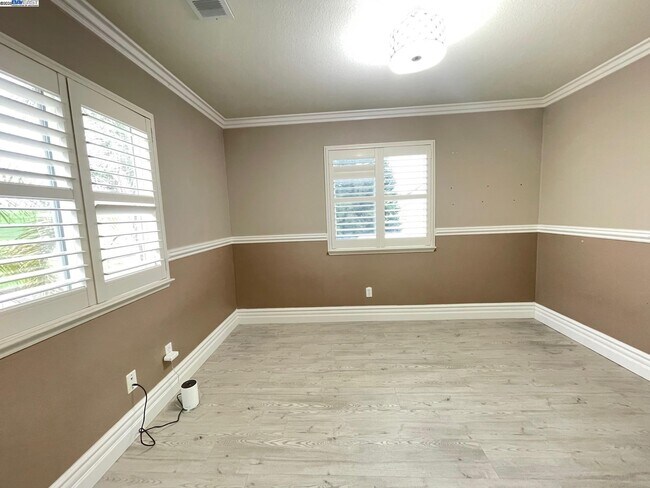 Building Photo - 2894 Lenzie Ct