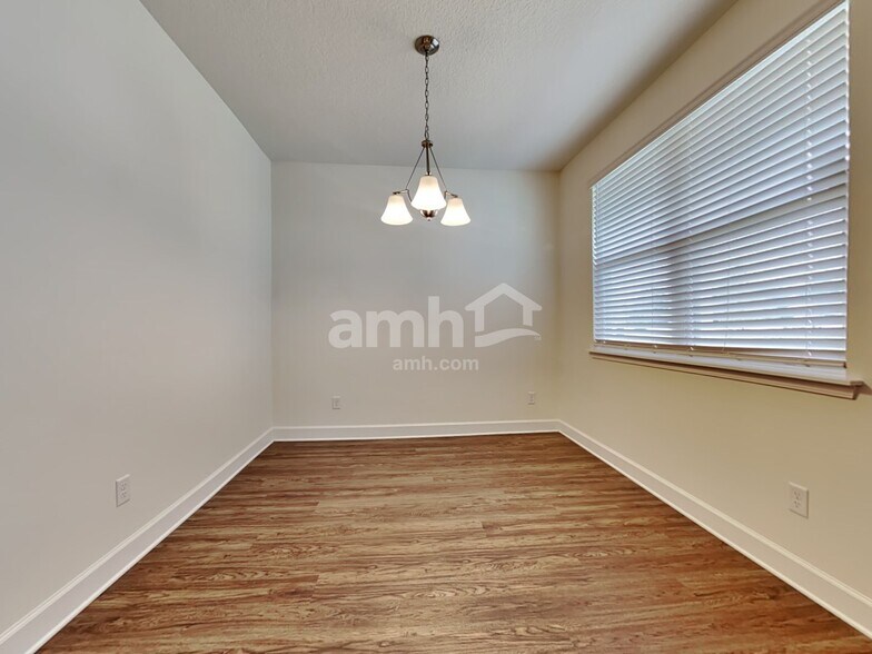 Building Photo - 1821 Silver Point