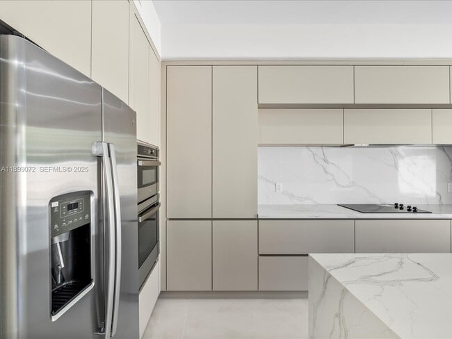 Building Photo - 21227 NE 31st Pl